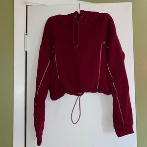Red cropped hoodie❤️